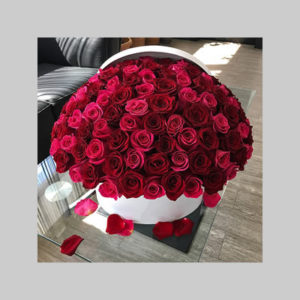 150 mixed roses