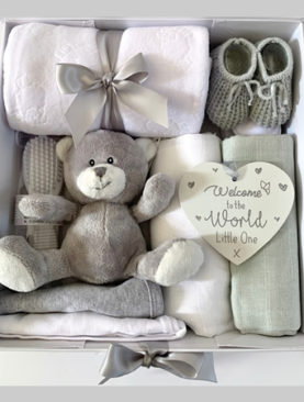 Neutral Baby Gift set